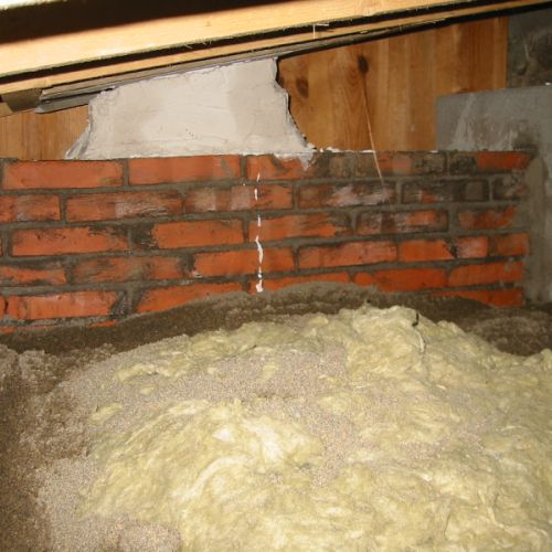 Vue sur la laine de verre recouvrant la demie-sphère du four.